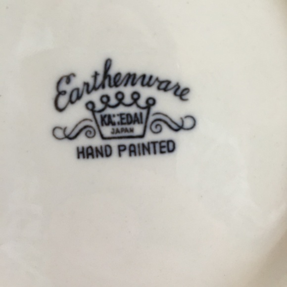 Hand painted teapot - Picture 3 of 3